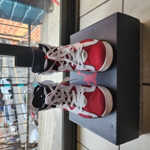 AIR JORDAN 6 RETRO Red and White Sneakers